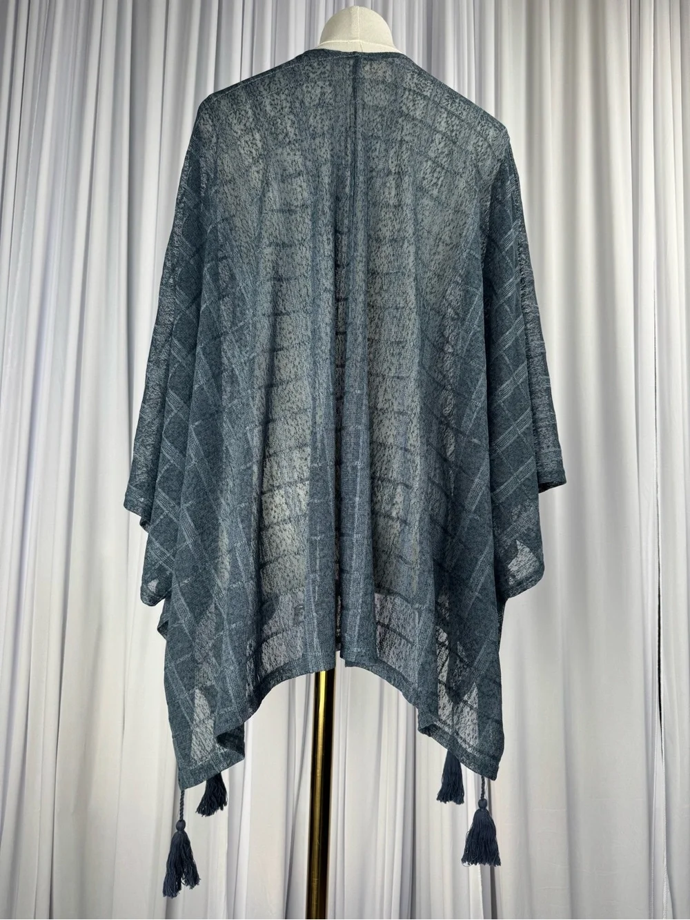 Lightweight Boho Charcoal Gray Open Front Shawl with Tassels Women's Size Small